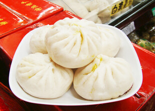 美味白面包子一盘