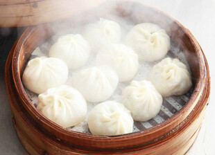 蒸笼里的美味鲜肉包子