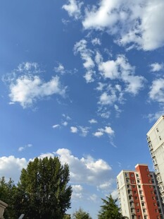 蓝天白云