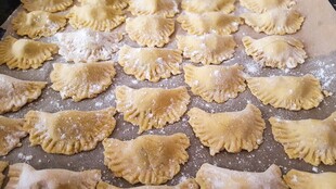 手工制作的美味饺子