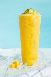 芒果冰沙清新夏日滋味