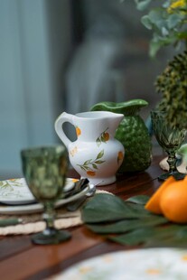 复古风茶具与绿植静物