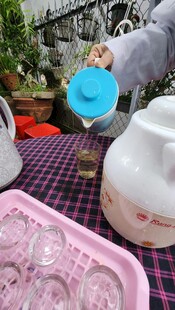户外茶具布置场景