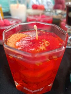 红色 果冻 蜡烛 饮品 玻璃杯