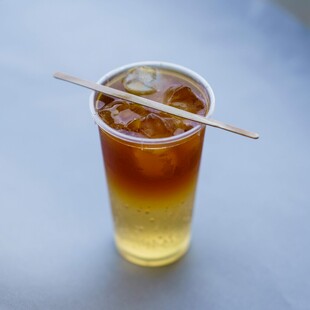 冰爽分层茶饮