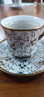 复古花纹茶杯与茶托