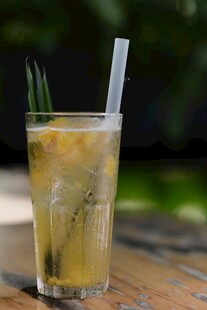 清凉柠檬冰饮