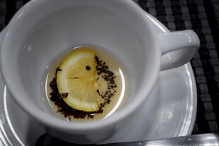 杯中柠檬茶
