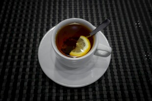 柠檬茶 杯子 碟子 柠檬片 饮