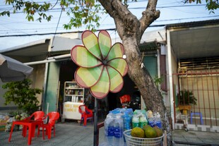 街头独特四叶草装饰摆件