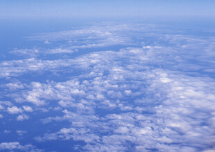 高空俯瞰的云端美景