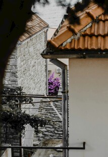 古宅一角现雅致景致