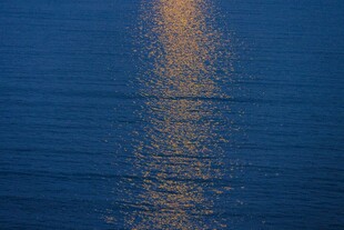 海面夕阳倒影美景