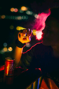夜晚独酌的惬意时刻