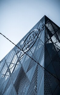现代风格建筑外观特写
