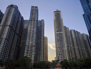 城市高楼林立的壮观景象