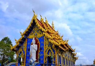 泰国华丽寺庙与佛像