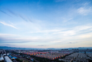 城市天际线黄昏美景