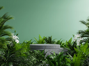绿植环绕中的户外休闲座椅