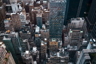 俯瞰繁华都市建筑群