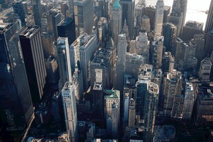 俯瞰繁华都市建筑群