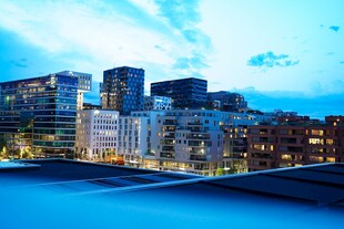 城市天际线夜景迷人风光