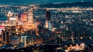 繁华都市璀璨夜景