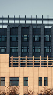 现代风格办公建筑外观