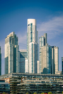 现代繁华都市高楼景观