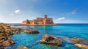 海边古堡