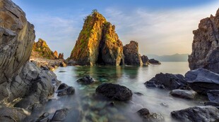 海边礁石