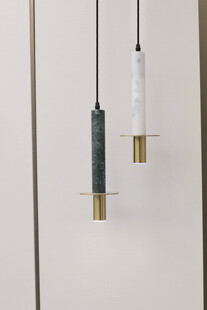 简约双色吊灯悬挂展示