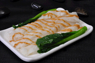 美味肠粉配青菜