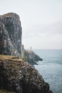 悬崖边的壮阔海景