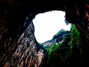 山洞