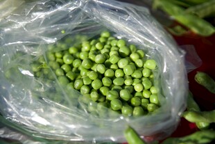 袋装新鲜青豌豆