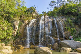 珠海香山湖公园瀑布