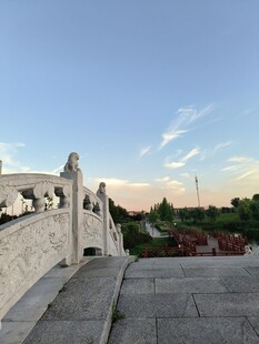夕阳下的古老城墙景色