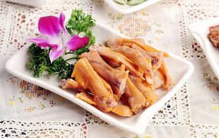 美味卤鸭掌摆拍