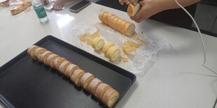 手工制作美味糕点过程