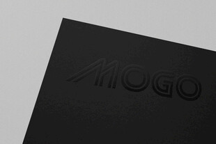 黑色压印logo卡片展示