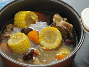 玉米胡萝卜香菇炖排骨