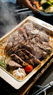 美味烤盘牛肉