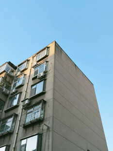老旧居民楼外观