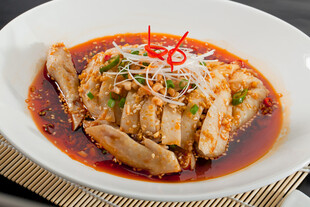 美味红油凉拌鸡肉
