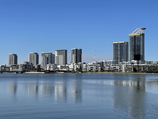 城市滨水天际线景观