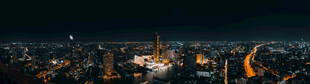 城市璀璨夜景俯瞰图