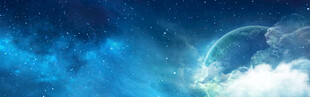 梦幻蓝色天空与云朵景象