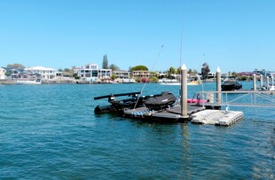 黄金海岸海滨内湾风景