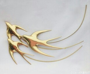 金色灵动燕子造型饰品